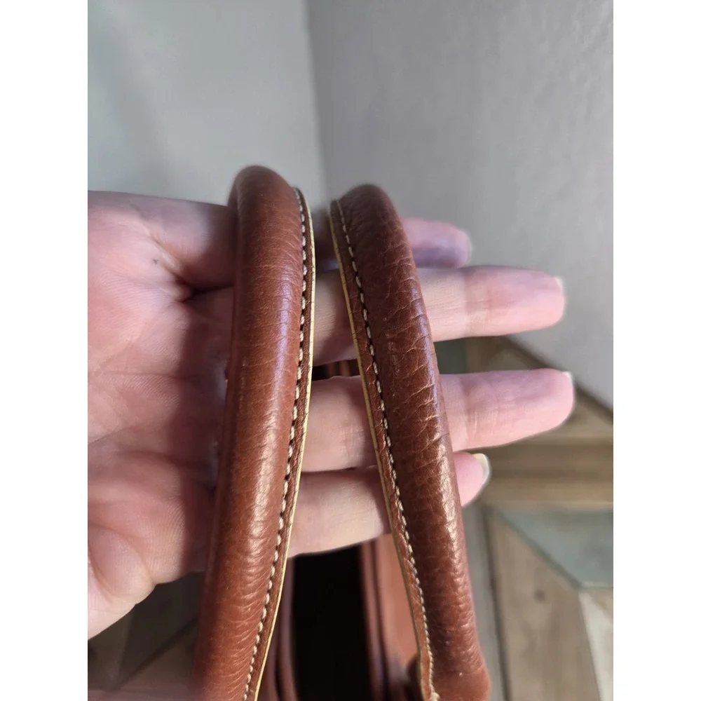 Vintage Cole‎ Haan Village Tan Brown Leather Shoulder Tote Bag Rivets Stitch